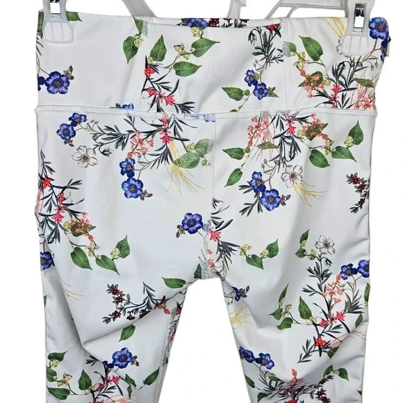 Athleta Contender Blossom‎ 7/8 leggings floral - Picture 4 of 11